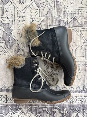 Sperry Top Sider * Woman's 9.5M Syren Tall Fur Duck Boot * Faux Fur Waterproof